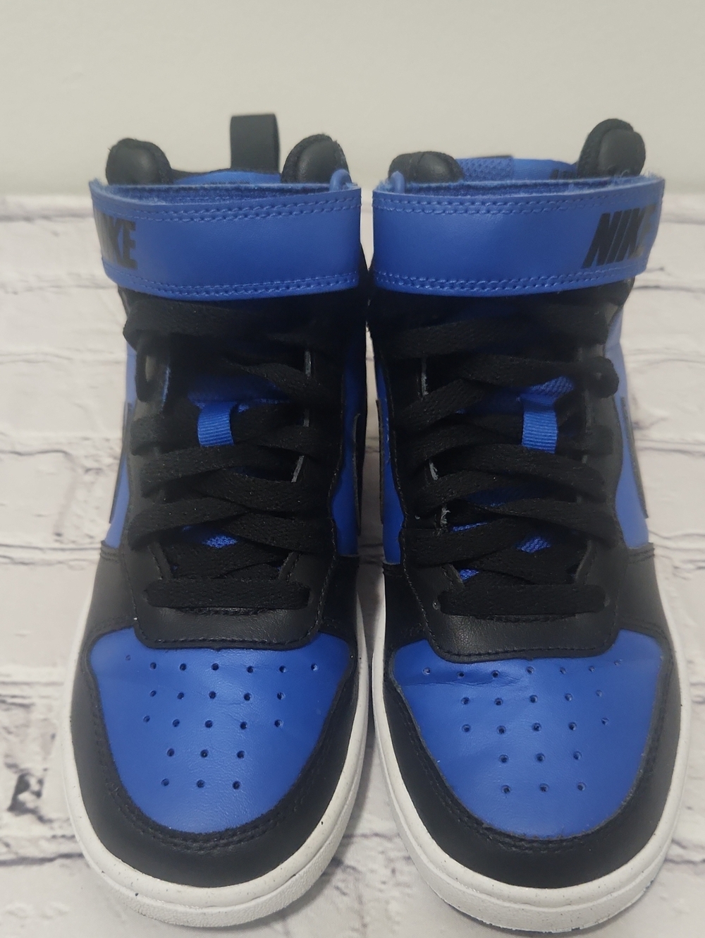 Nike High Top Kids Sneakers Size 4Y